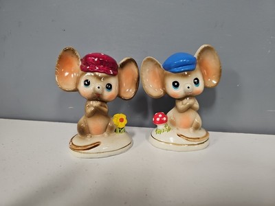 Vintage Kitsch Hand Painted Pair Of Mouse & Toadstool Flower Plaster Figure C2
