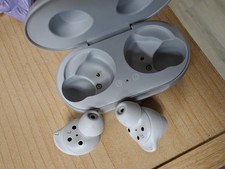 Genuine Samsung Galaxy EP-QR170 Charging Case for SM-R170 Galaxy Buds - SEE READ