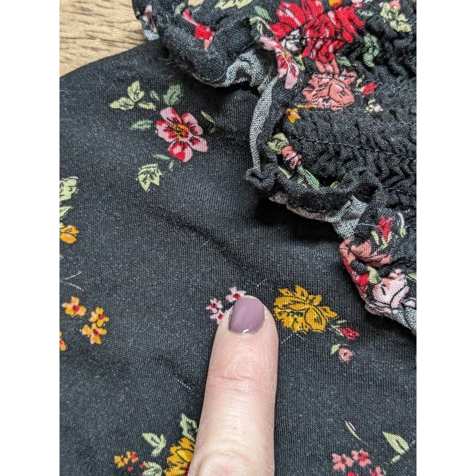 Girls Size 7/8 Lot of 2 Tops T Shirt Christmas Red Cat Holiday Flowers Black - Image 4 of 4