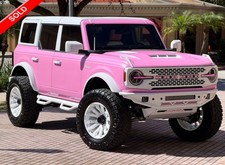 2025 Ford Bronco Pearl Pink Outer Banks Retro Hard Top  Custom Lift