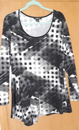 Womens black and white blouse - LG