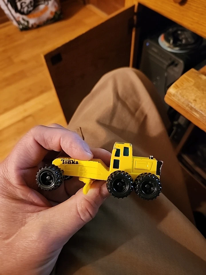 1994 Tonka Motor Road Grader Yellow Construction Die Cast 4" - Image 2 of 4