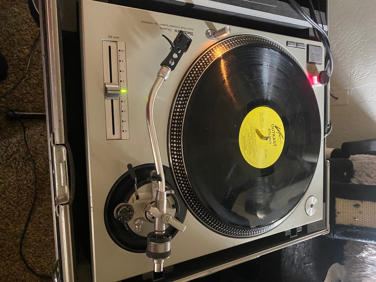 2 Technics SL 1200MK1 Stanton Sk Six Pro battle mixer. 1 2 Technics SL 1200MK1 Stanton Sk Six Pro battle mixer. 1