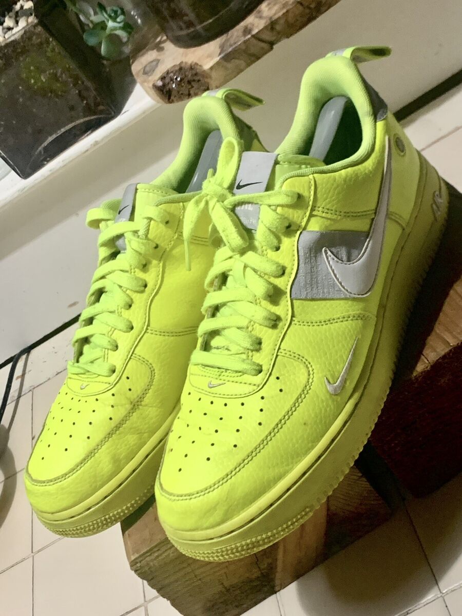 Nike Air Force 1 07 LV8 Utility Volt AJ7747-700 