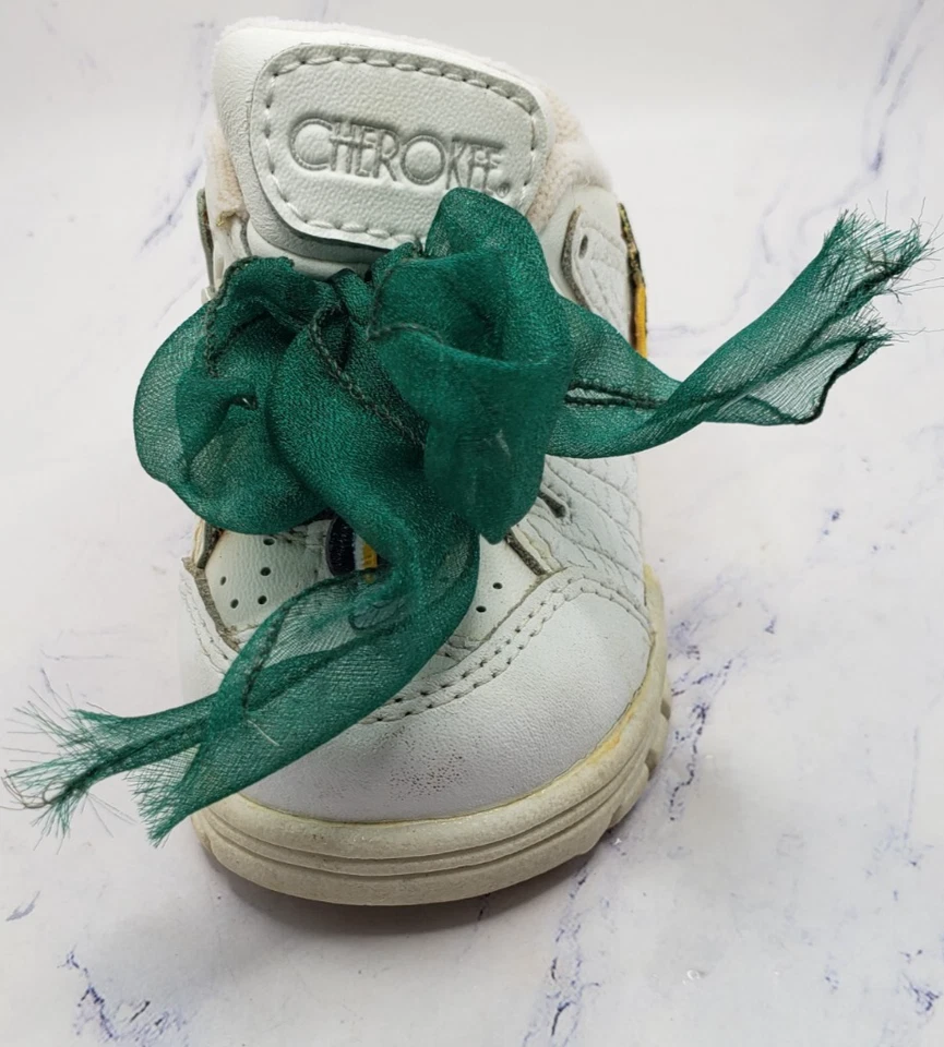 Cherokee Infant's Bee Theme Baby Shoes Sneakers Leather White Size 2 - Image 4 of 4
