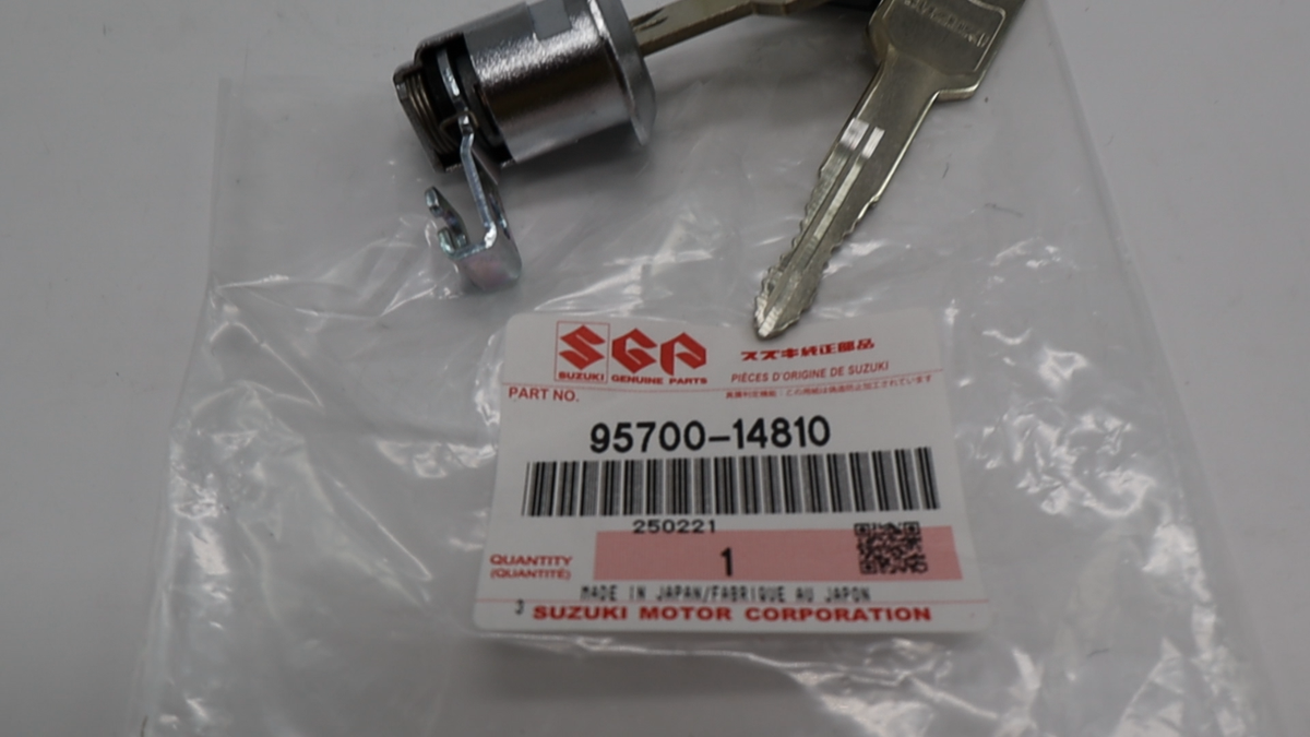 SUZUKI Genuine GSXR GSXS 600 750 1000 Rear Seat Tail Lock Set