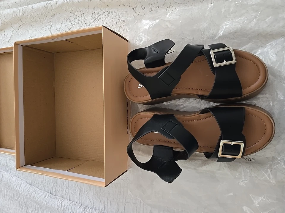 Sandalias de mujer. Talla 6. Talla 7, Quedan perfectas. Solo las probé en la Tienda. Foto 4 de 4