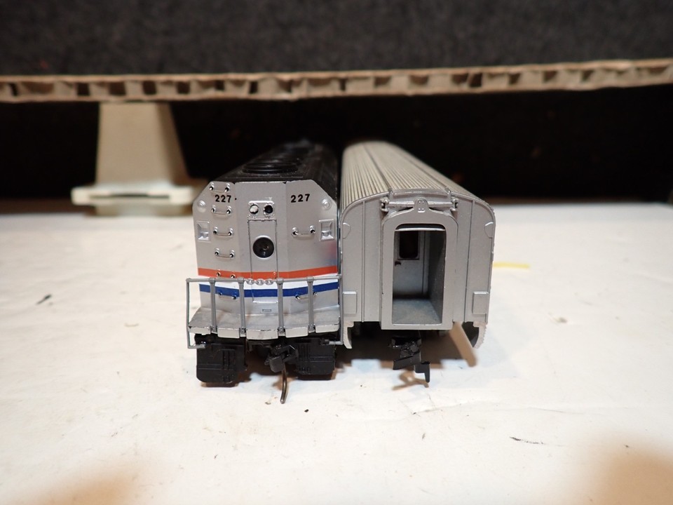 Spectrum Bachmann 87004 HO F40PH Diesel Phase 2 #224 Amtrak (item#1503 Spectrum Bachmann 87004 HO F40PH Diesel Phase 2 #224 Amtrak (item#1503