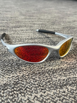 Oakley Minute 1.0: Silver Wrap Sunglasses With Fire Iridium Lens