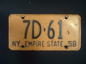 1958 New York License Plate (7D61) NY 58 Car Auto Pass
