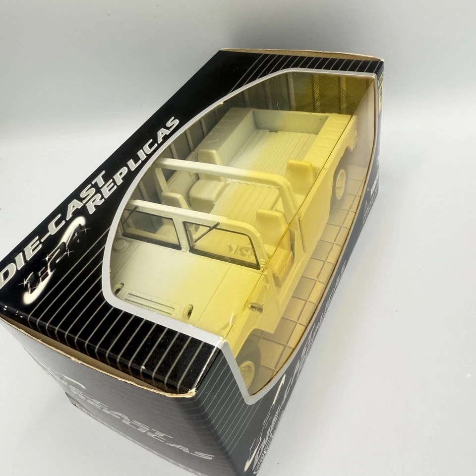 Motor Max 1:24 Diecast Replicas Humvee Topless Model Open Box  - Image 3 of 4