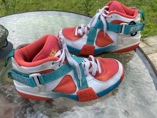 nike air raid atomic mango