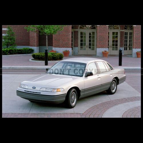 1992 Ford Crown Victoria Touring Sedan Photo A.027214 - Picture 1 of 1