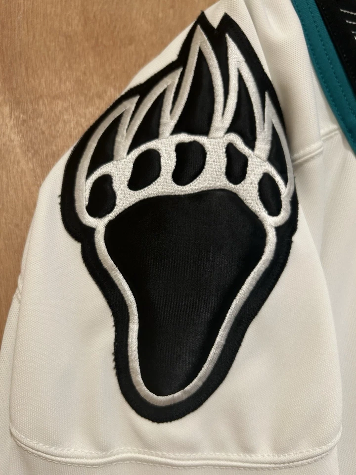 VTG “ UTAH GRIZZLIES” BAUER AUTHENTIC JERSEY IN SIZE 48 - Image 3 of 4