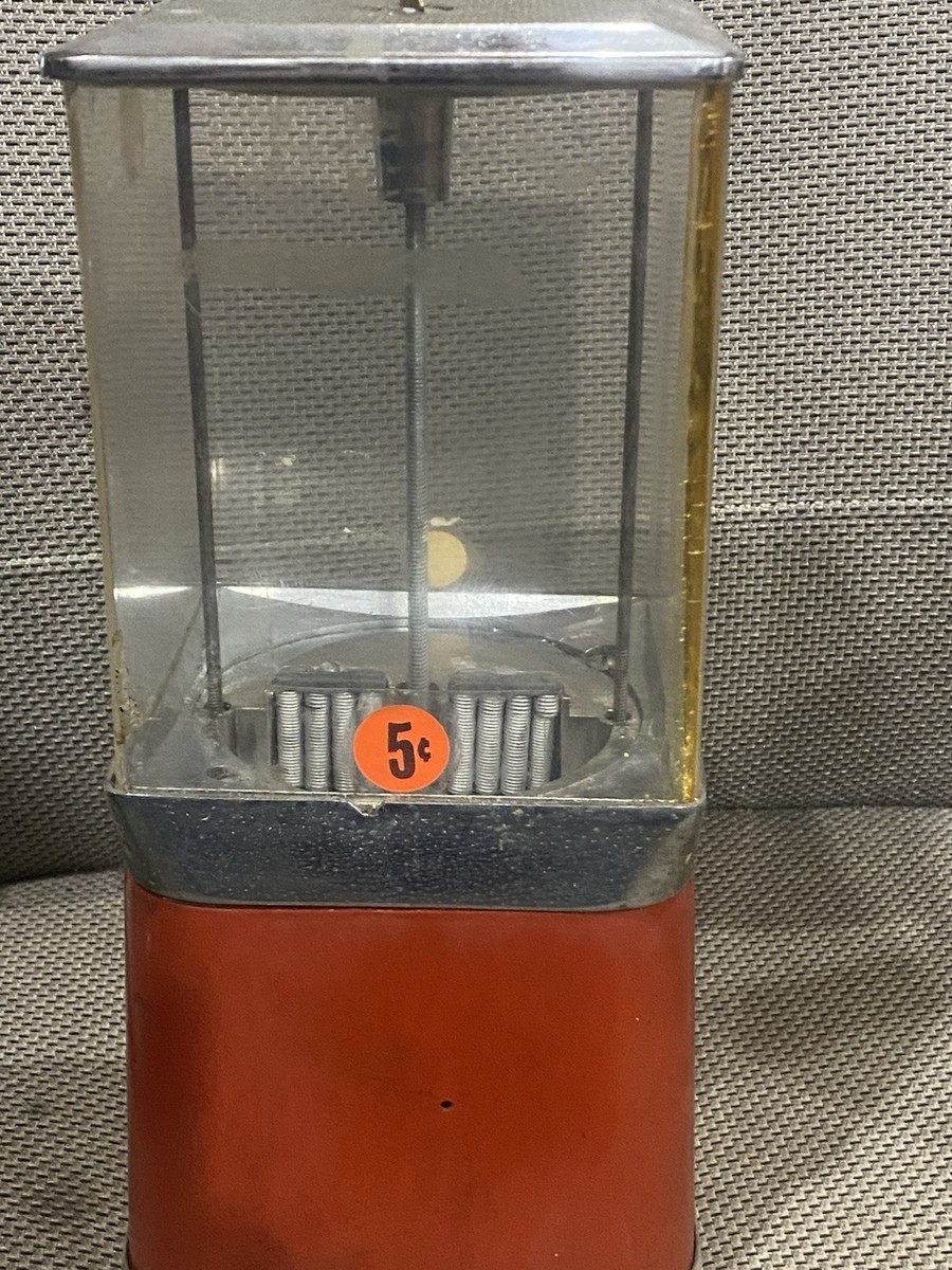 Vintage early .10 Beaver Gumball Vending Machine. 60's 70's