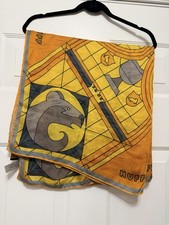 New Rare Official Harry Potter The Exhibition Hufflepuff Scarf 34  x34  