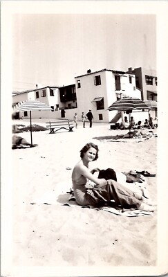 Voyeur Captures Hot Woman Undress at Beach Risqué Snapshot 1950s