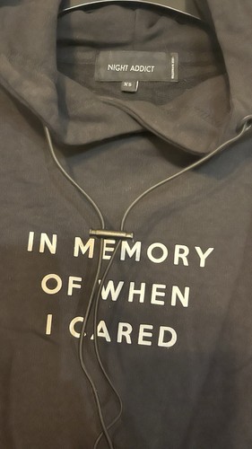 NIGHT ADDICT in memory of when I cared hoodie black size XS VGC - Picture 2 of 3
