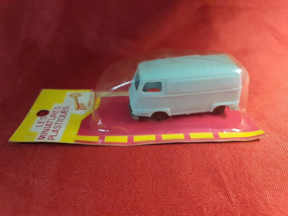 Blister Jouet Clé Miniature Renault Estafette 1/64 6cm CLEMENT GAGET no BONUX - Photo 4/4