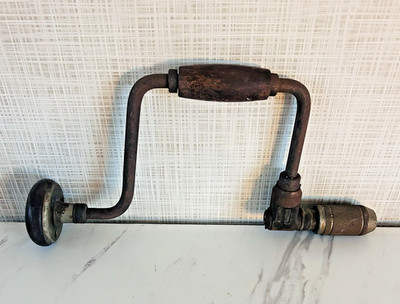 Vintage STANLEY No. 923 12 Inch Ratcheting Hand Drill Auger with Wood Handles A
