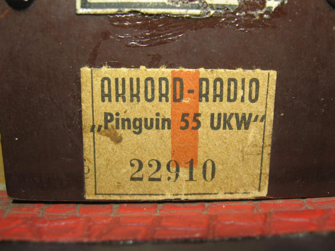 Super rare German AKKORD Pinguin 55 UKW 7-tube vacuum tube
