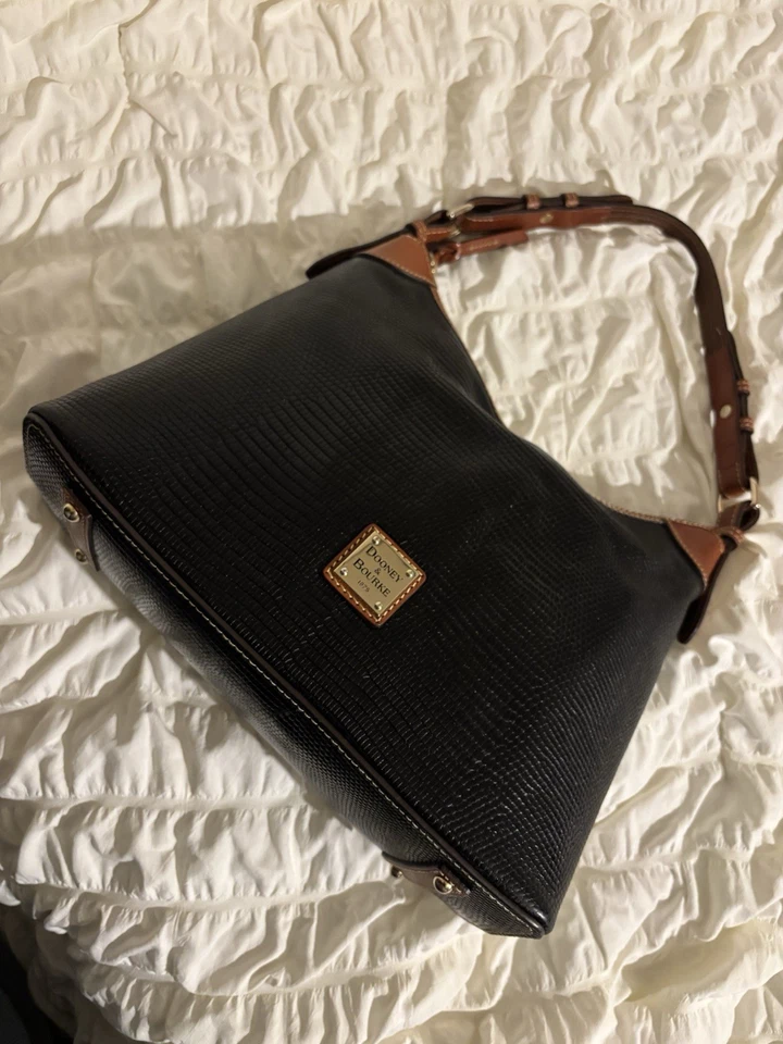 Linda bolsa tiracolo de couro Dooney&Bourke - Imagem 2 de 3