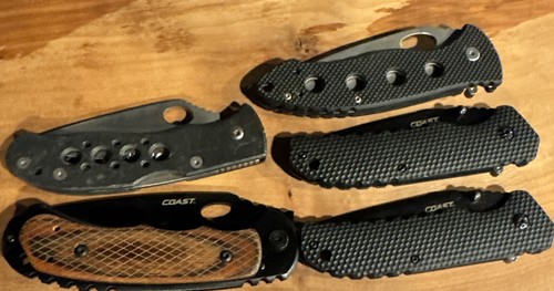 Coast Pocketknife Lot of 4 Folding Knives Metal Plastic Handles Silver Black