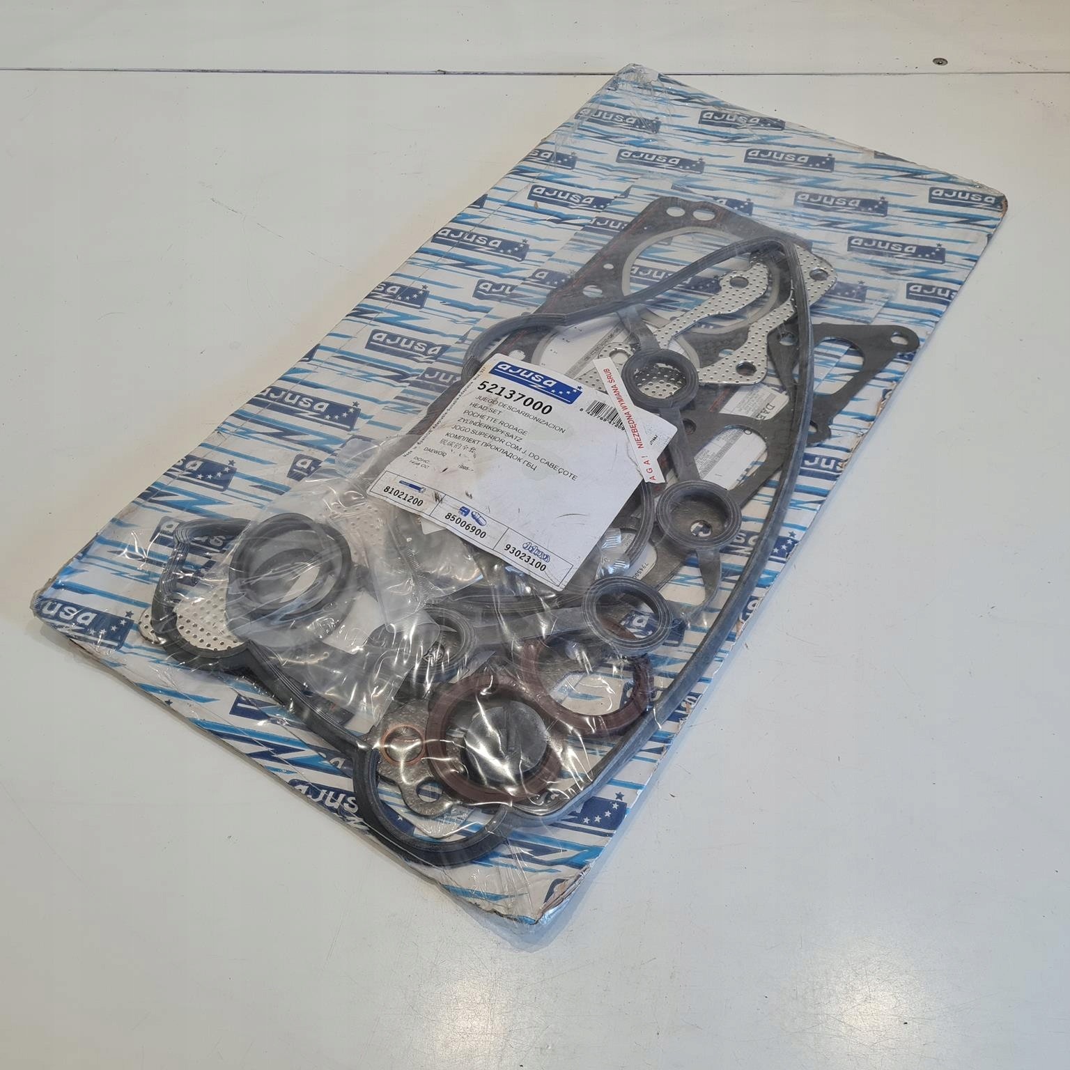 Gaskets Ajusa 52137000 Daewoo Nexia Espero 1.5 16V