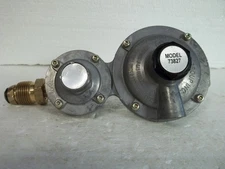 Enerco Group 73827  225 000 BTU Horizontal Propane 2-Stage Regulator Mr. Heater