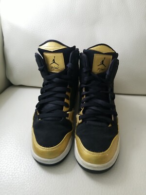 Rare Air Jordan FLIGHT Black And Gold 630611-045 Size 4.5Y for  