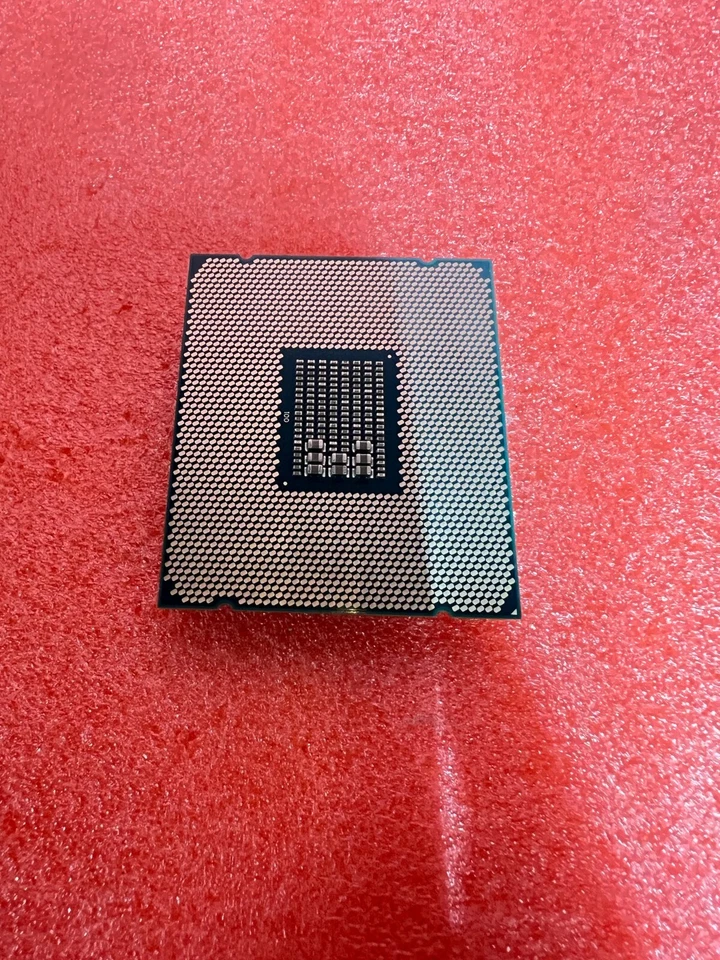 Procesador CPU Intel Xeon E5-2660 V4 SR2N4 2,00 GHz 14 núcleos 35 MB LGA2011-3 105 W Foto 2 de 2