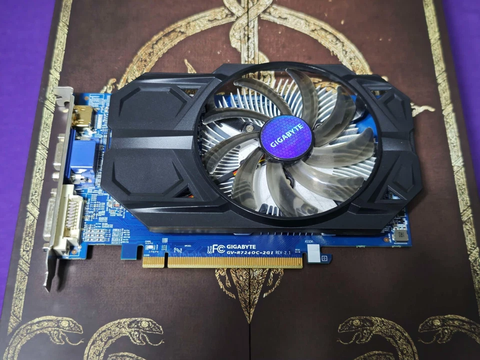 GIGABYTE R7 240 OC GV-R724OC-2GI Graphics Card - Image 2 of 3