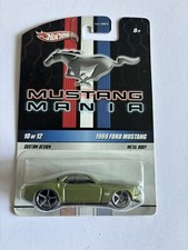 Ford Mustang 1969 Hot Wheels verde serie Mustang Mania azul 10/12 bxmm