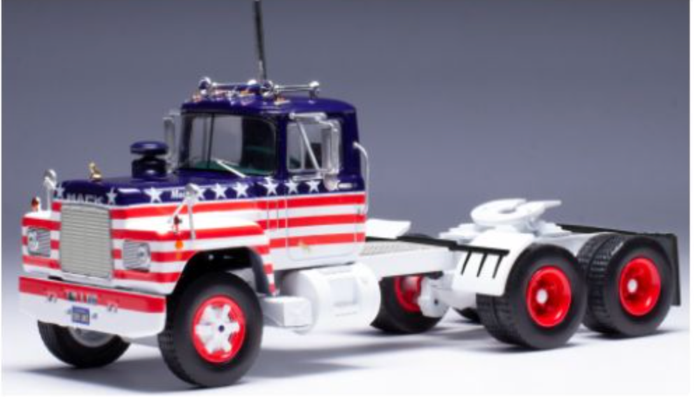 IXO Mack R-Series Red/Blue 1966, 1:43 Scale