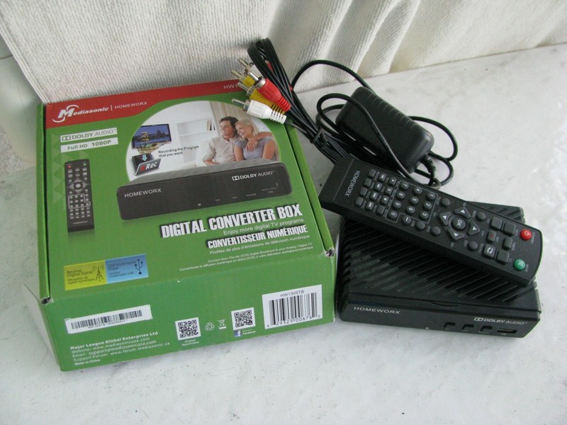 Digital Converter Box and Antenna- see both photos