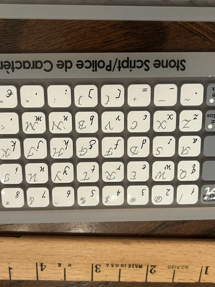 Lote de 4 + 2 superposiciones de teclado y folleto Cricut estado vinculado desconocido Foto 4 de 4