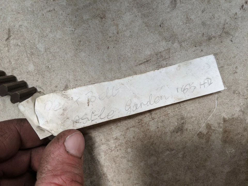 CINTURÓN DE DISTRIBUCIÓN PLATAFORMA DE CORTACÉSPED CASTLE GARDEN 48" 135065601 Foto 2 de 2