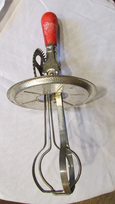 1923 Antique AJ Metal Hand Crank Kitchen Egg Beater Whisk Red Wood Handle Tool