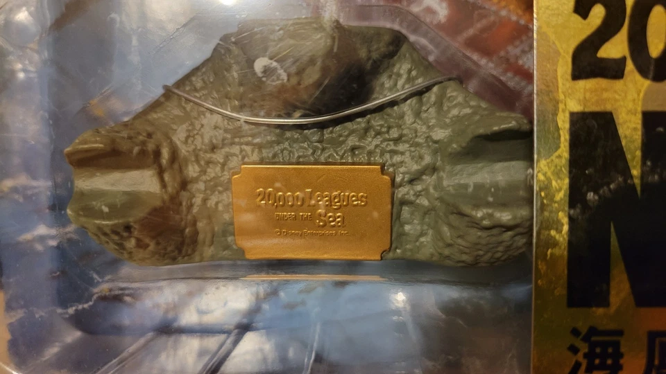 Figura X-plus Nautilus 20.000 Leguas Bajo el Mar Disney Capitán Nemo NUEVO Foto 3 de 4