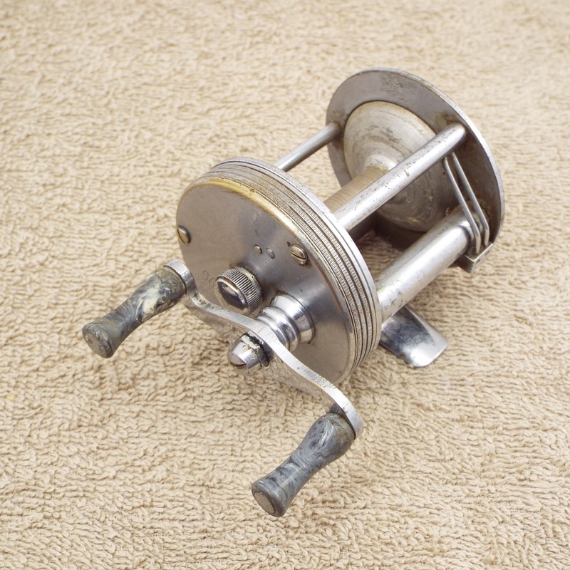 J.C. HIGGINS NO.3104 MODEL 46 antique fishing reels vintage