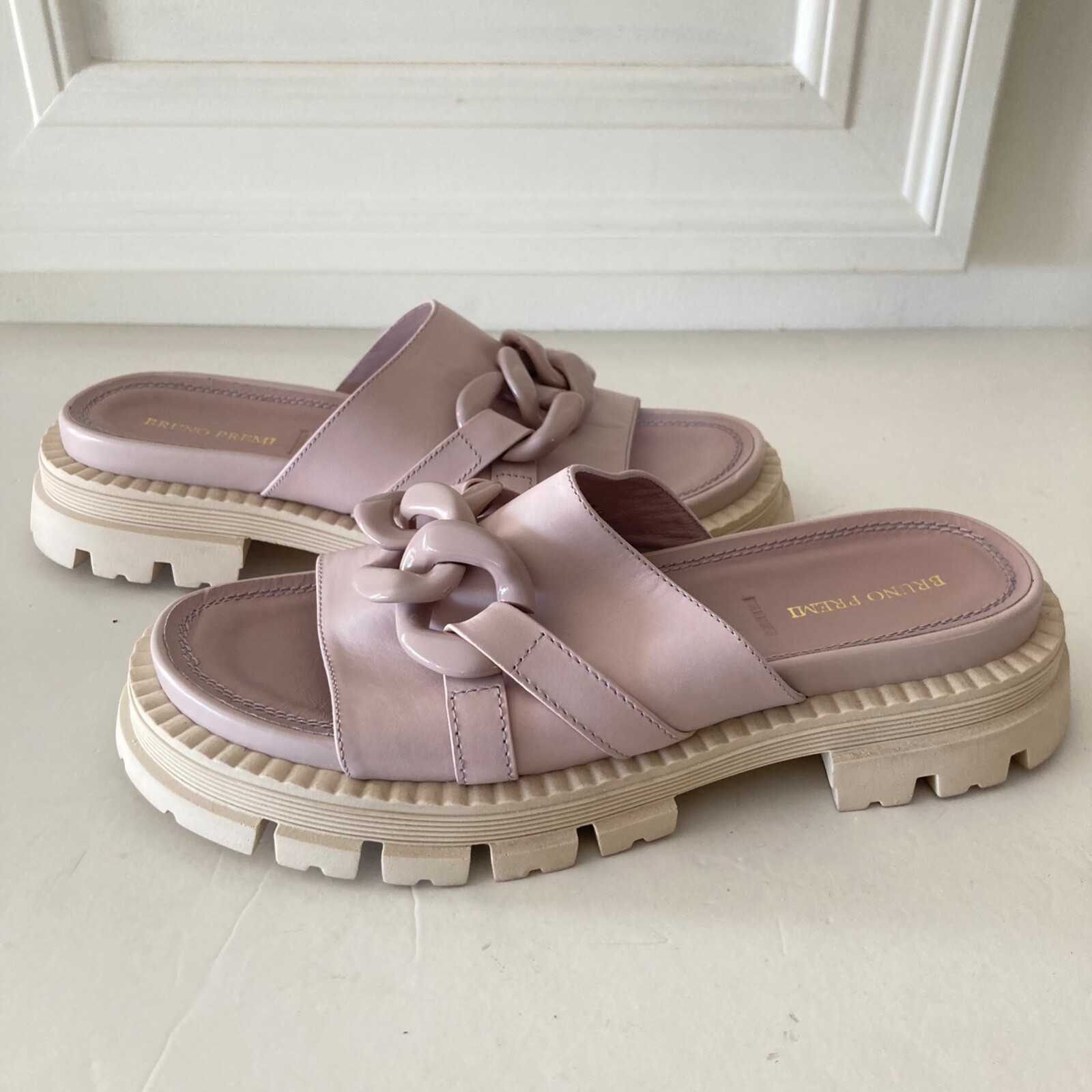 NWOT Bruno Premi Anthropologie Platform Chain Strap Lilac Leather Slides Sz  40 | eBay