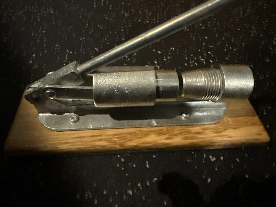 Nice Vintage Adjustable Pecan Cracker “Reed's Rocket” Reeds Machine Co. - Image 4 of 4