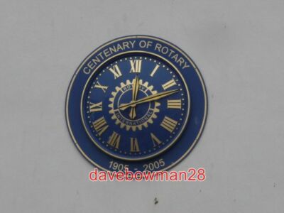 PHOTO  SIDMOUTH: ROTARY CENTENARY CLOCK A BLUE CLOCK FACING UP THE HIGH STREET S