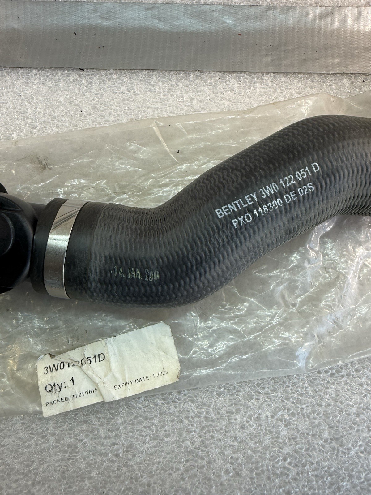 Bentley Continental GT 2004-2007 Upper Coolant hose P/N 3W0122051D