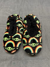 Star Wars Fuzzy Slipper Socks Mandalorian Baby Yoda Fits Size 7-9.5 Soft  Comfy