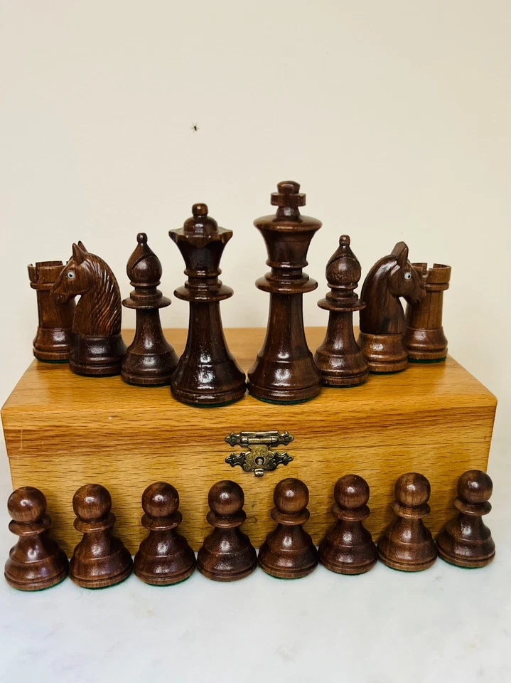 Винтажный деревянный шахматный набор 3 дюйма King Glass Eye Knight сделано в Швейцарии - Изображение 2 из 4