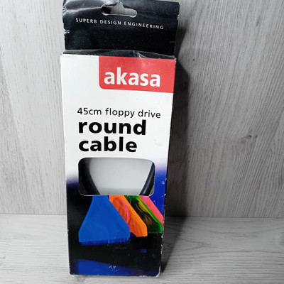 AKASA 45CM FLOPPY DRIVE ROUND CABLE - NEW IN BOX - RARE RETRO - BLACK -,,
