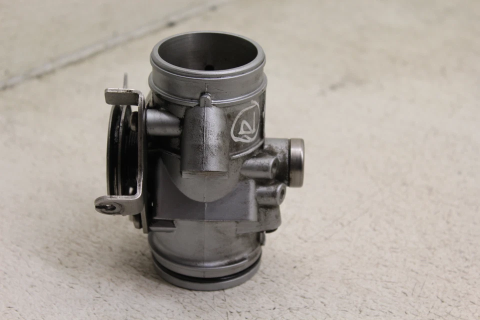 03 BMW R1150RT-P R1150 POLICE 1150 OEM THROTTLE   RIGHT FUEL INJECTION A3D  - Image 2 of 4