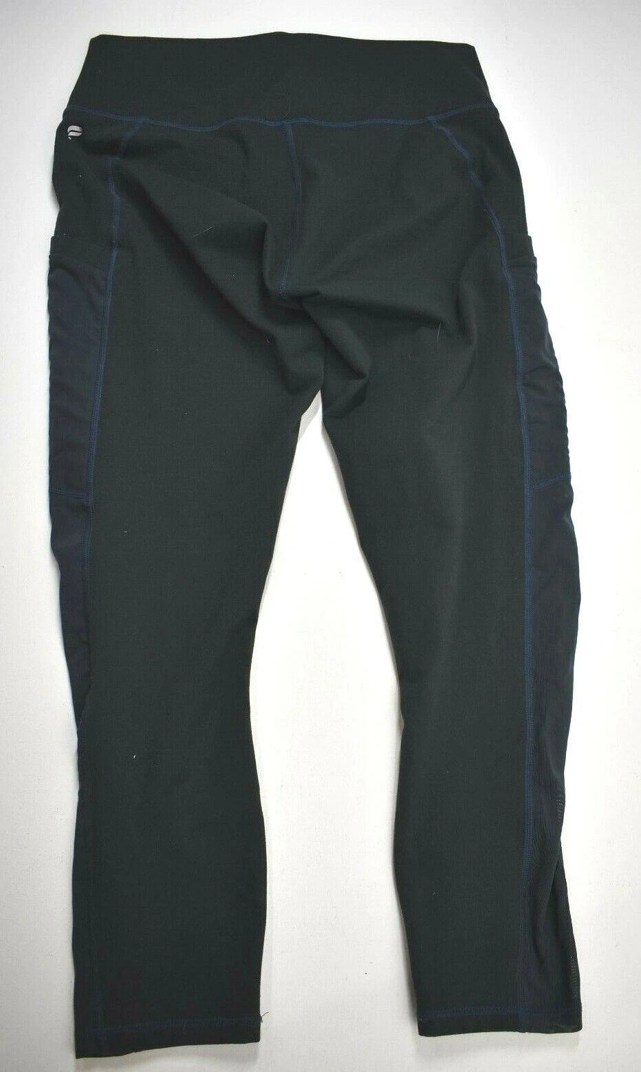 fabletics powerhold elastic waist stretch fit pull on yoga capri leggings