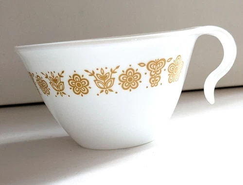 Set of 2 Corelle Livingware Corning Tea/Coffee Cups Hook Handles Gold Butterfly